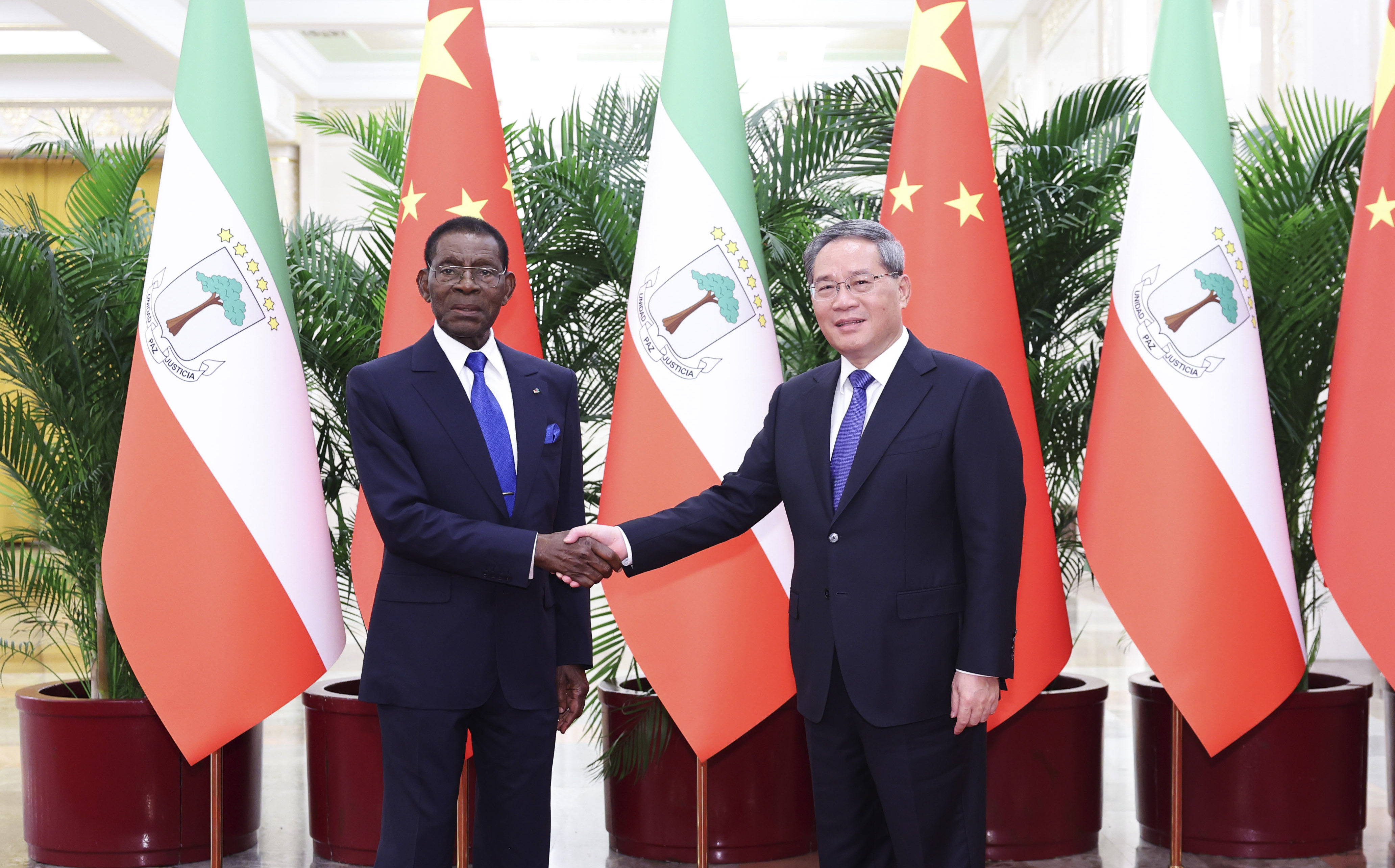 李强会见赤道几内亚总统奥比昂