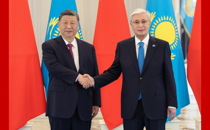 习近平同哈萨克斯坦总统托卡耶夫会谈