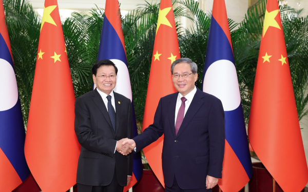 李强会见老挝人民革命党中央总书记、国家主席通伦