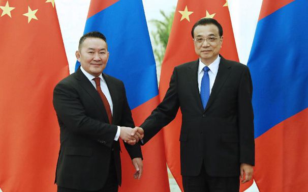 李克强会见蒙古国总统巴特图勒嘎