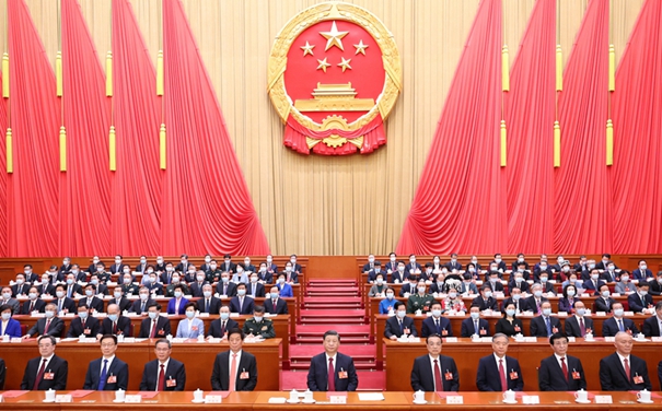 十四届全国人大一次会议在京闭幕 习近平发表重要讲话