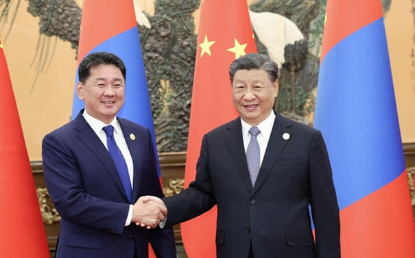 习近平会见蒙古国总统呼日勒苏赫